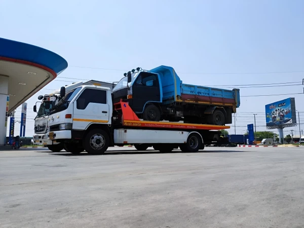 Isuzu NMR @เมืองฉะเชิงเทรา ฉะเชิงเทรา