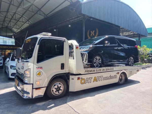 Toyota Alphard @เมืองชลบุรี ชลบุรี