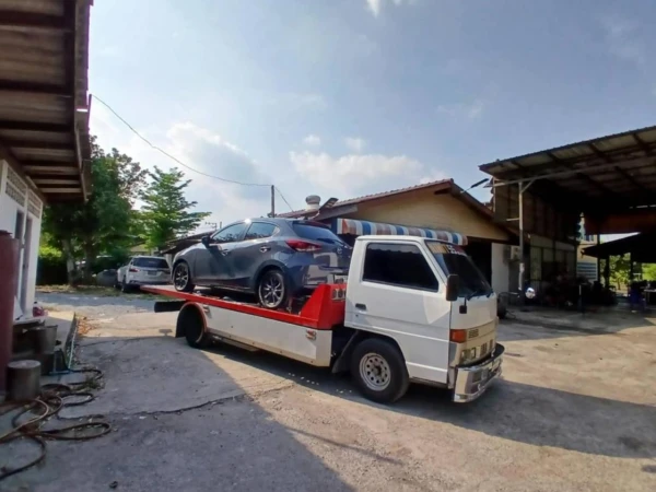 Mazda Mazda 2 @ดุสิต กรุงเทพ