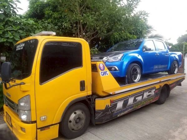 Isuzu CAB-4 @ลาดพร้าว กรุงเทพ
