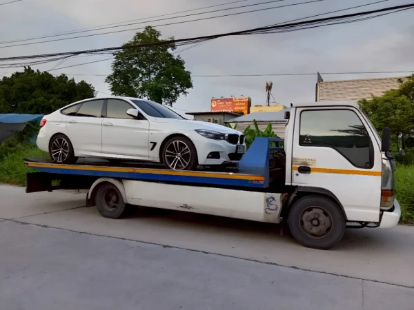 BMW Series 3 @พุทธมณฑล นครปฐม
