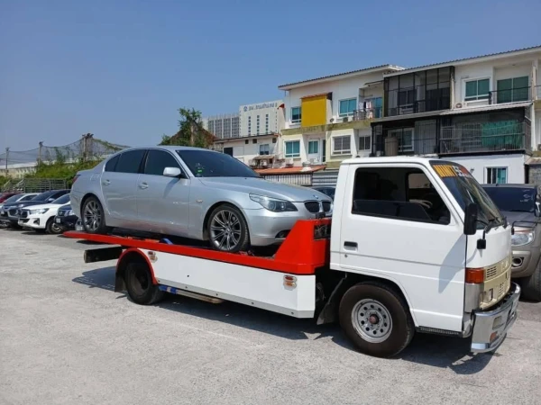 BMW Series 5 @ลาดกระบัง กรุงเทพ
