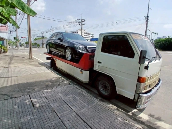 Benz E-Class @ภาษีเจริญ กรุงเทพ