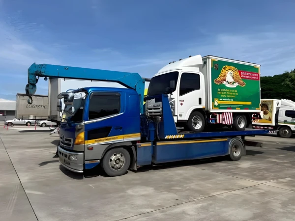 Isuzu NMR @วังทองหลาง กรุงเทพ