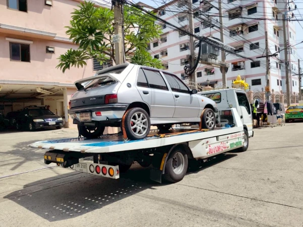Peugeot 205 @ป้อมปราบศัตรูพ่าย กรุงเทพ
