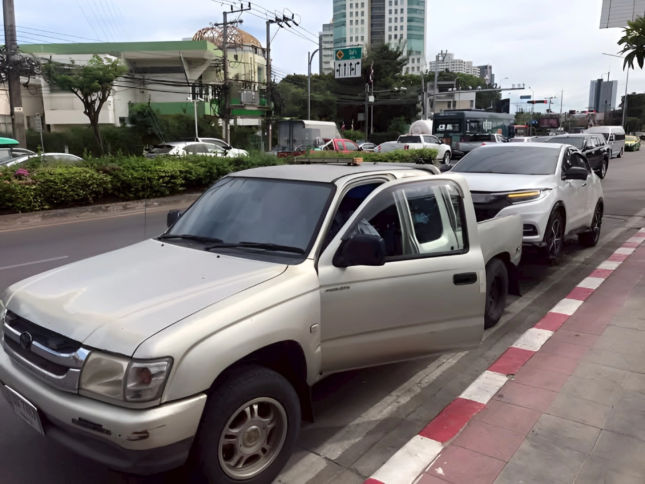 รถยก-รถลาก ปากเกร็ด นนทบุรี