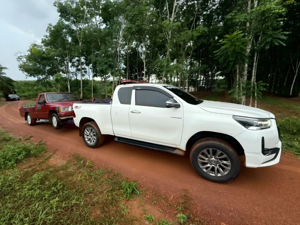 Toyota Hilux Mighty-X @เมืองชลบุรี ชลบุรี